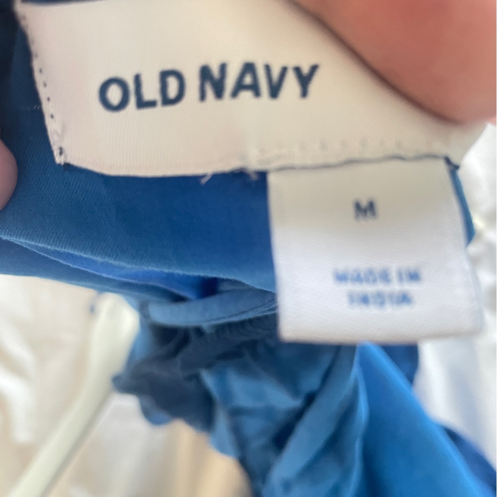 Old navy size medium maxi dress - Picture 2 of 2